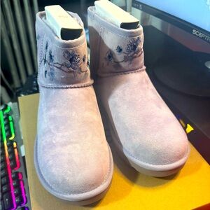 UGG classic mini Blossom